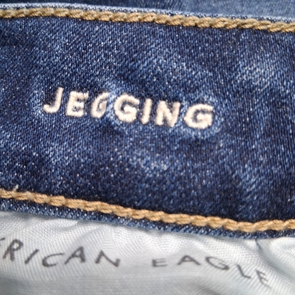 American Eagle Distressed Jegging Size 6 - Picture 9 of 9